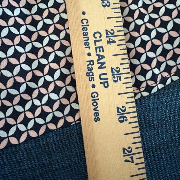 BOGO Black and Pink Geometric Print Top - Picture 5 of 7